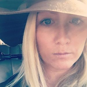 Meet your Posher, Leah